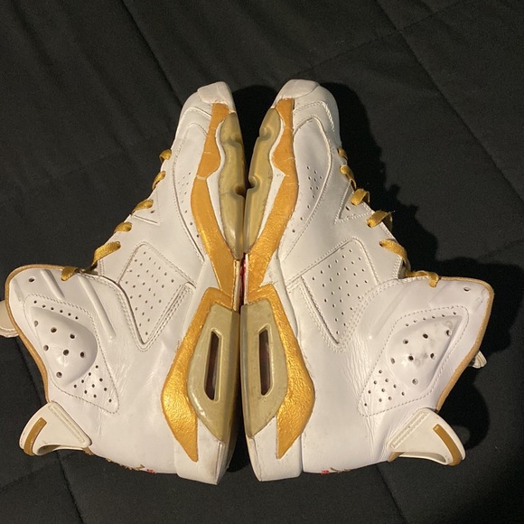 Jordan 6 Golden Moments “GMP” - Picture 3 of 6